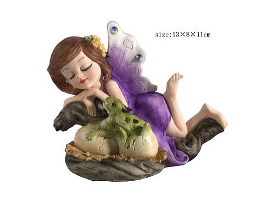 Fairy with Hatching Dragons